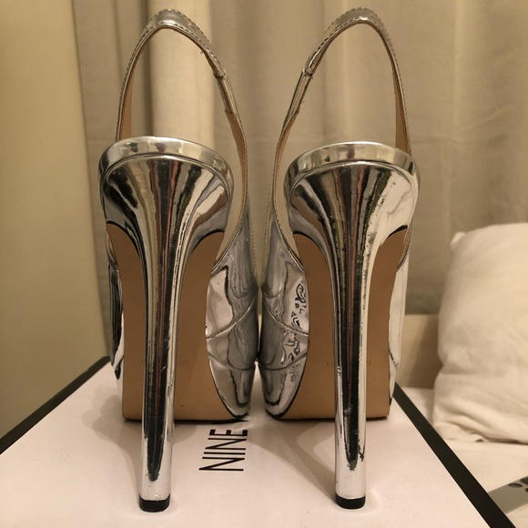 Shoes - Picture 4 of 5